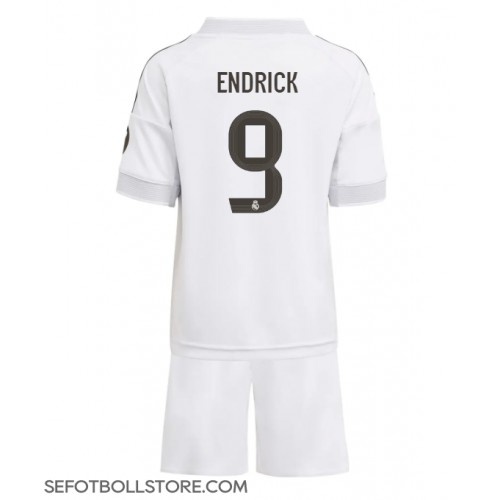 Real Madrid Endrick #9 Replika babykläder Hemmaställ Barn 2025-26 Kortärmad (+ korta byxor)